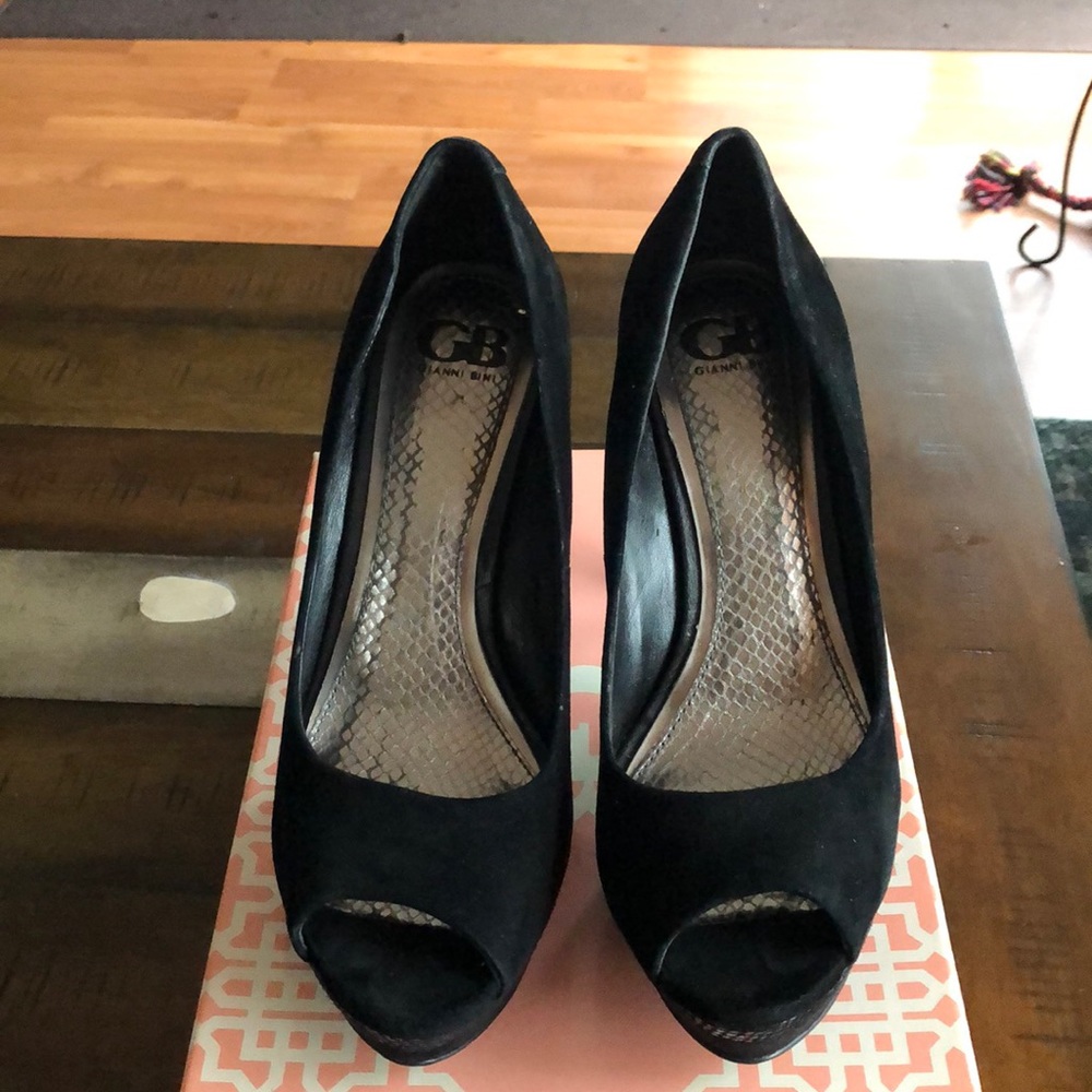 Peep toe heels